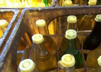 بنزرت: غلق محلين بسبب إخفاء سلع أساسية وتزويد الجهة ب58 طنا من الزيت المدعم