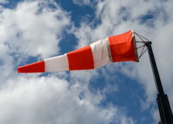 اليوم: سحب بأغلب الجهات ورياح قوية