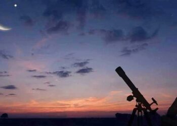 مركز الفلك الدولي يكشف موعد عيد الفطر