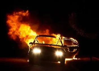 المتلوي: إحتراق سيارة داخل مستودع