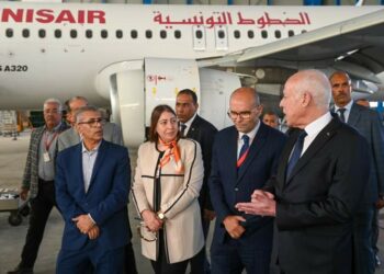 سعيّد: “من الضروري تطهير الخطوط الجوية من المحاباة والولاءات والإنتدابات بالشهائد المدلسة”