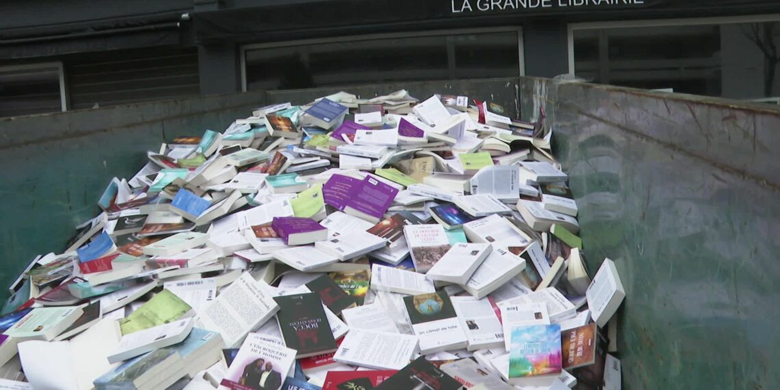 إشارات أحمد الحمروني                 نون والقلم…