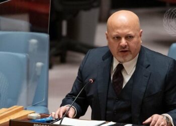 كريم خان يطالب بالتعجيل بإصدار مذكرات اعتقال بحق نتنياهو وغالانت والسنوار