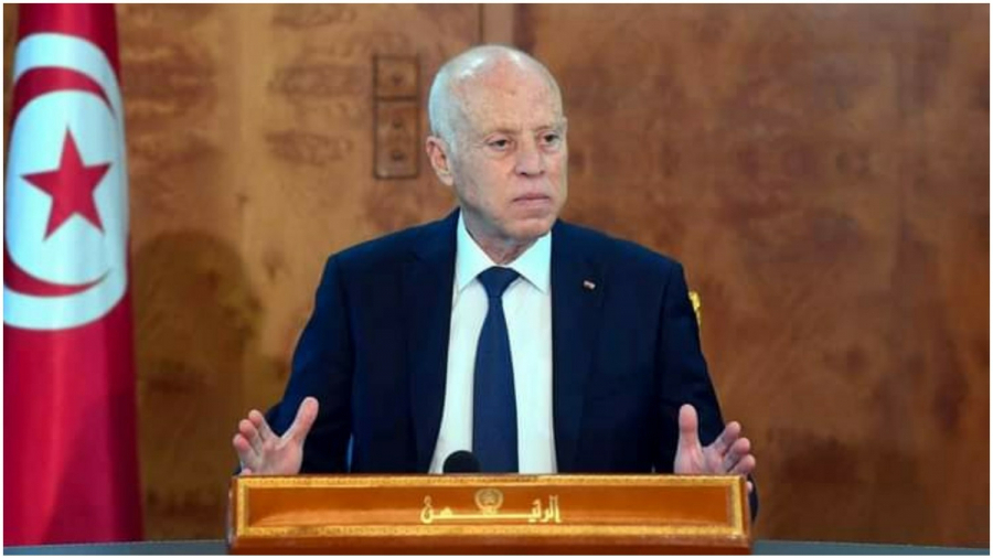 سعيّد لدى اشرافه على مجلس الوزراء: فرض احترام القانون لإنهاء الاحتكار وغياب المواد الأساسية