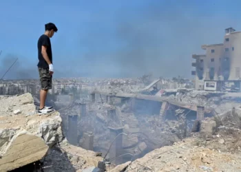 اسرائيل تستهدف وسط بيروت