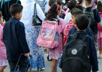 رقم اليوم: 820 354 2 تلميذا