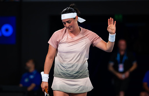 بسبب الإصابة…أنس جابر تعلن توقّفها عن اللعب حتى سنة 2025