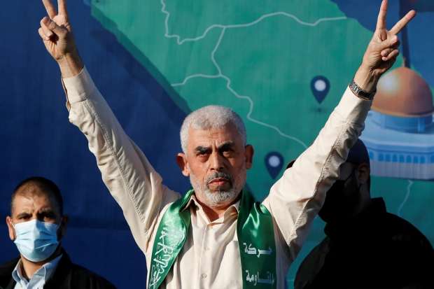 إذاعة الجيش الاسرائيلي تعلن مقتل يحيى السنوار