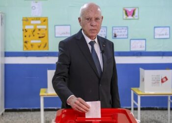 رئاسية-2024: قيس سعيّد يدلي بصوته الإنتخابي