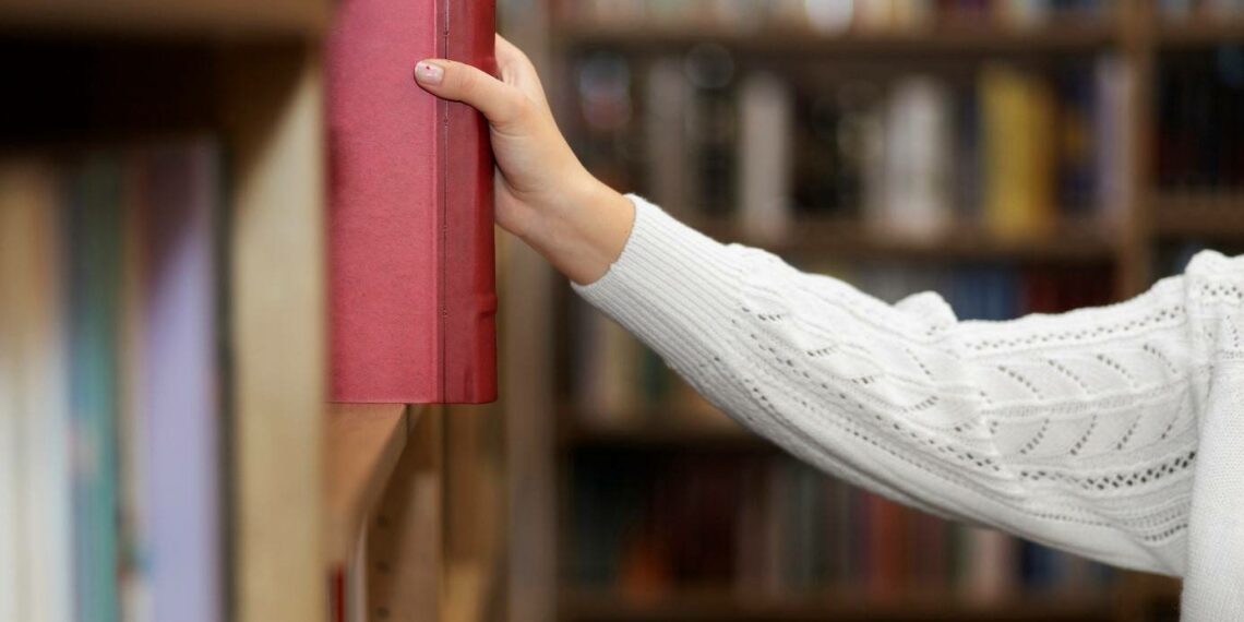 إشارات أحمد الحمروني: ما أقصره !