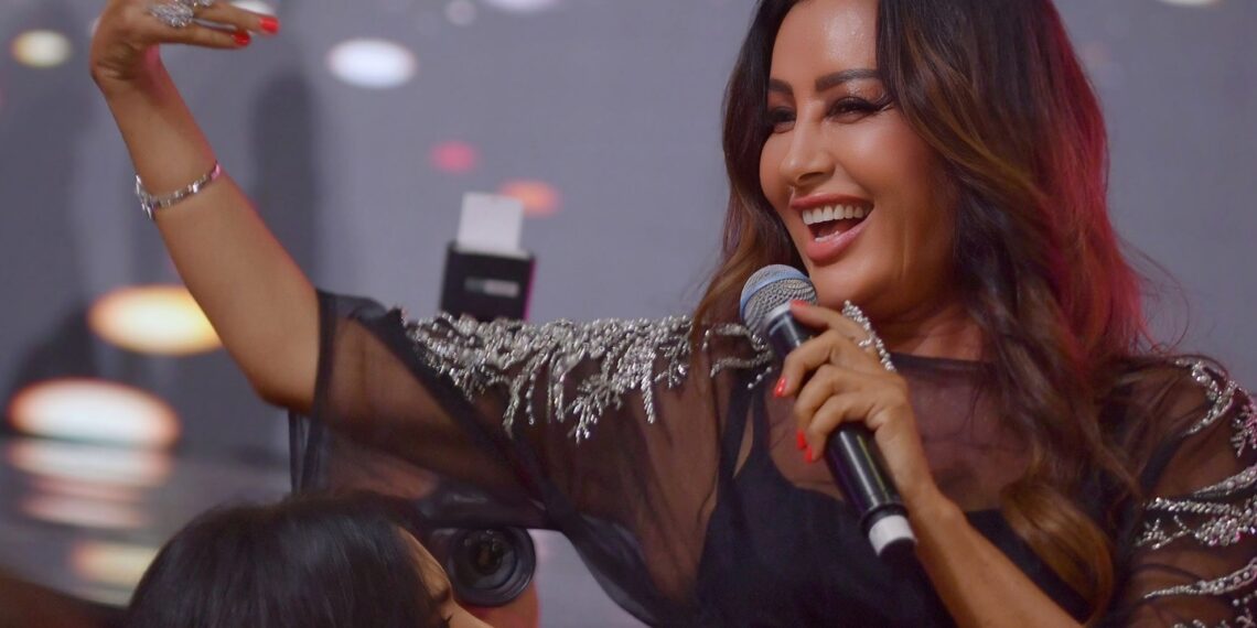 لطيفة العرفاوي تواجه احتجاجا بسبب تغييرها لكلمات اغنية قديمة