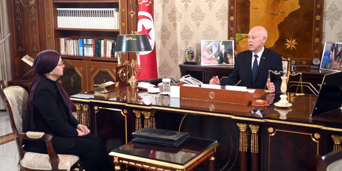 رئيس الجمهورية لدى اجتماعه بوزيرة العدل: لا يمكن تطهير البلاد الا بقضاء عادل