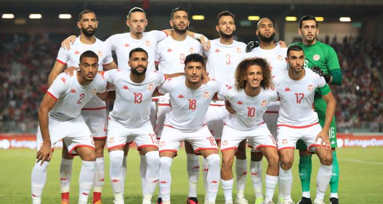 كرة القدم-تونس غامبيا: النسور للتأكيد وردّ الإعتبار كرة القدم-تونس غامبيا: النسور للتأكيد وردّ الإعتبار
