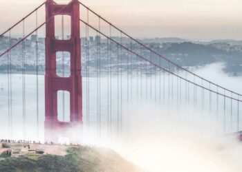 كاليفورنيا : زلزال بقوة 7 درجات يضرب المنطقة و تخوفات من حدوث تسونامي