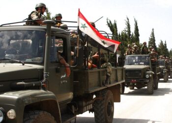 سوريامباشر-بينما أعلنت فصائل المعارضة انها تستعد لتطوير دمشق، الجيش السوري يقول إنه يعززخطوط انتشاره حول العاصمة.