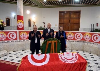 إشراف رئيس الجمهورية قيس سعيّد على موكب إحياء الذكرى 72 لاغتيال الزعيم النقابي فرحات حشاد، بضريح الشهيد بالقصبة