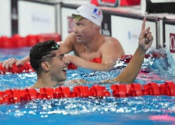 أحمد الجوادي بطل العالم في سباق 1500 متر سباحة حرة