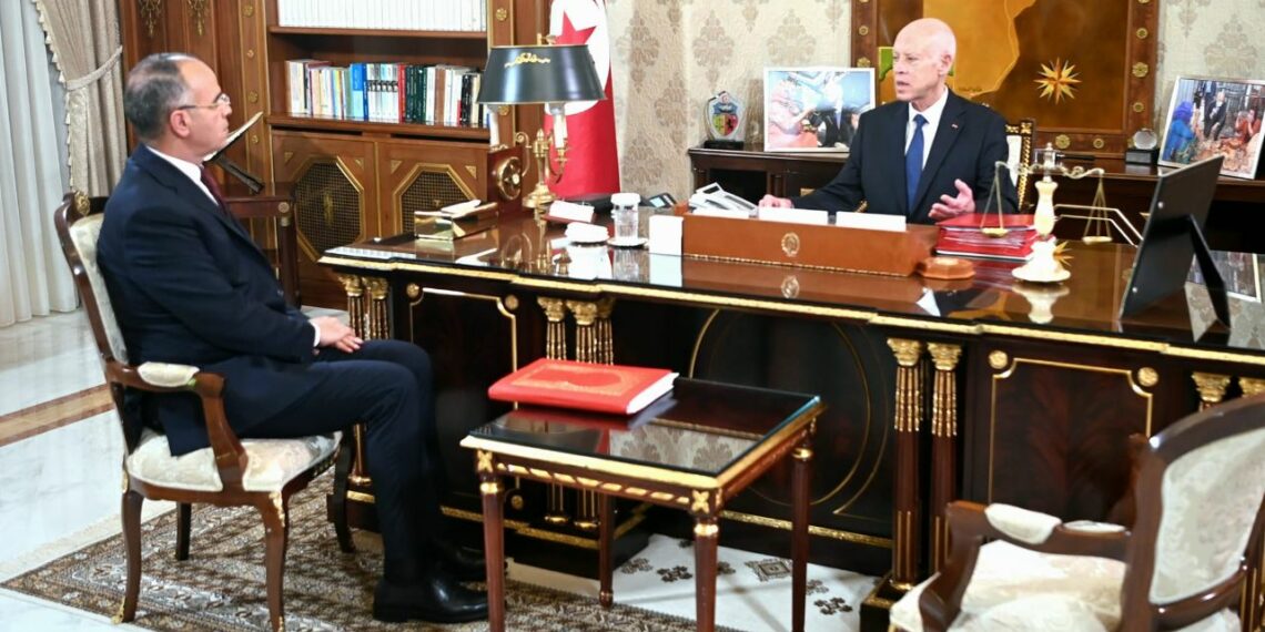 لدى استقباله المدوري، سعيّد يوجّه اهتمامه لقطاعات  النقل، ترويج زيت الزيتون محليّا، وتحسين الخدمات الإدارية