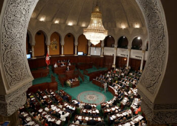 مجلس نواب الشعب يصادق على اتفاق قرض بين تونس والبنك الأوروبي للإستثمار