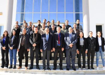 كرة القدم: رئيس هيئة التسوية يسلّم الشّارات للحكّام الدوليين