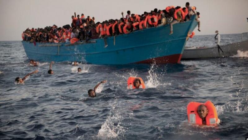 فقدان 20 مهاجرا وإنقاذ 7 بعد غرق قاربهم قبالة جزيرة لامبيدوزا