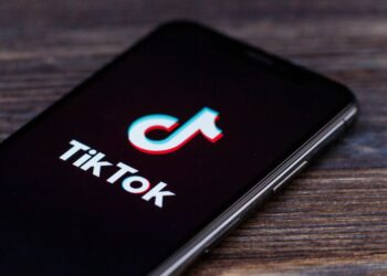 دونالد ترامب أعلن انه سيصدر أمرا يسمح ل”توك توك”بمواصلة العمل