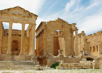 جهات-باجة: وزير السياحة يؤكّد على أهميّة تثمين ما تزخر به الجهة من مواقع طبيعيّة وأثريّة