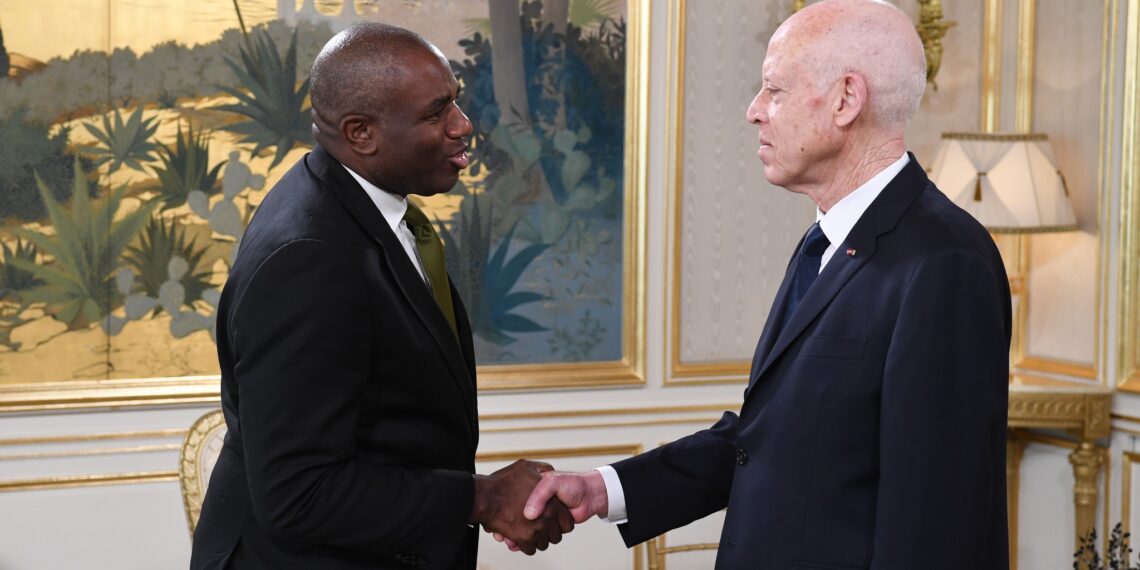 رئيس الجمهورية يستقبل وزير الشؤون الخارجية والكومنولث والتنمية البريطاني