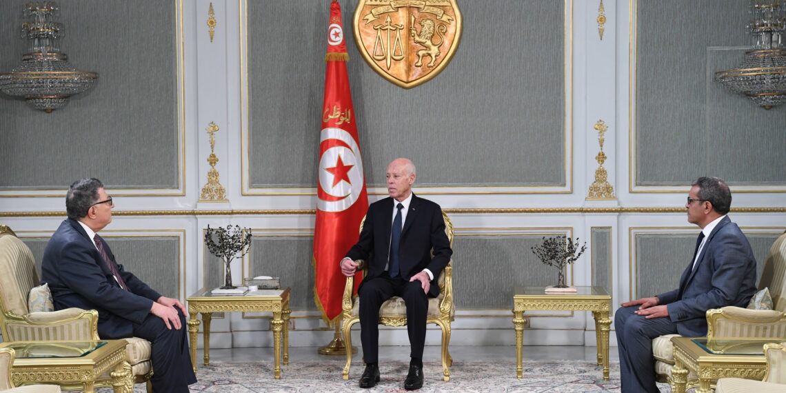 رئيس الجمهورية يجتمع برئيسي مجلس نواب الشعب والمجلس الوطني للجهات والأقاليم