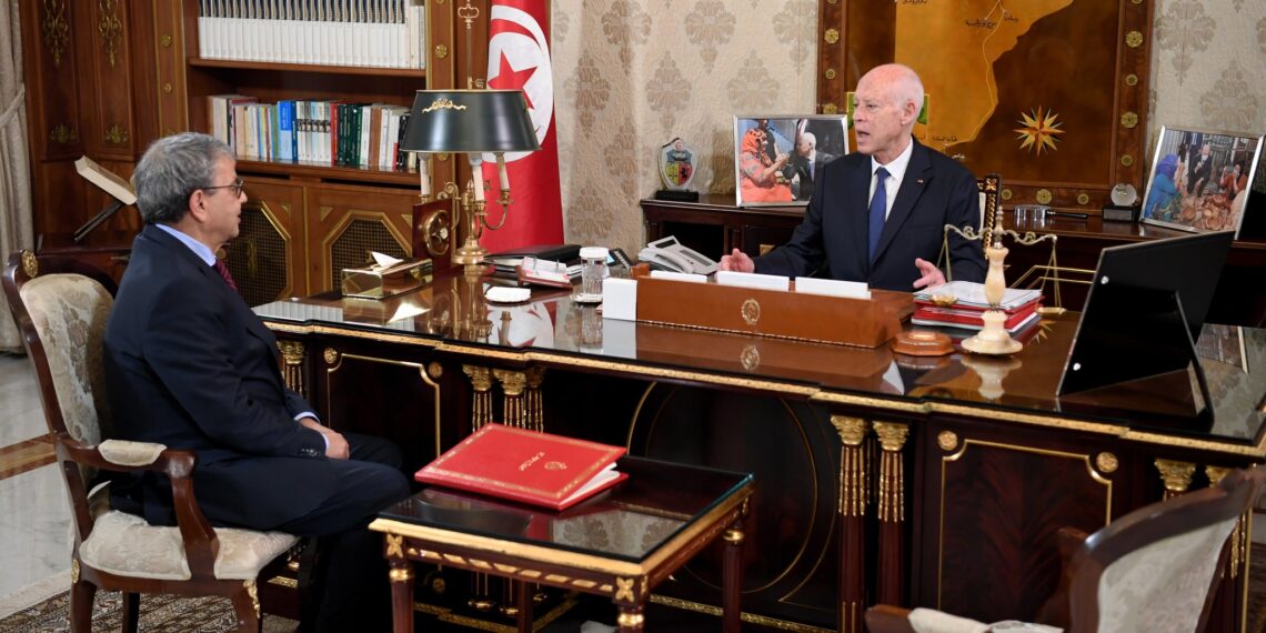 رئيس الجمهورية يستقبل محافظ البنك المركزي التونسي