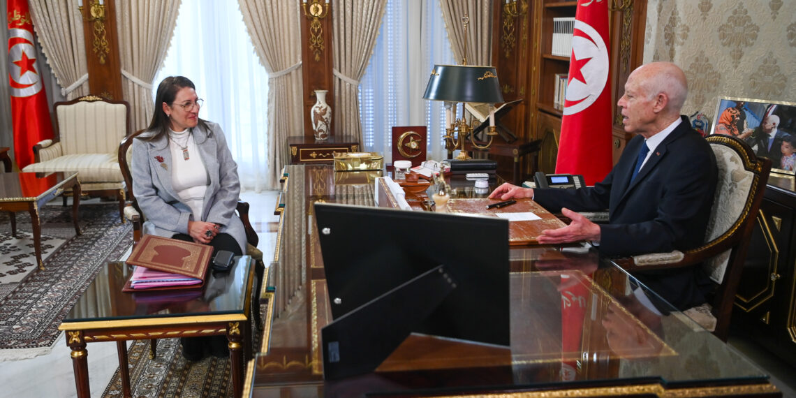 رئيس الدولة يؤكد ضرورة إعادة التدقيق الشامل لملف الاملاك المصادرة وغلقه نهائيا