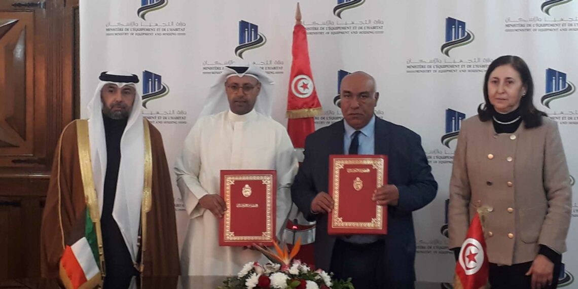بتمويل مشترك تونسي-كويتي: توقيع عقود بناء 4 مستشفيات جهوية