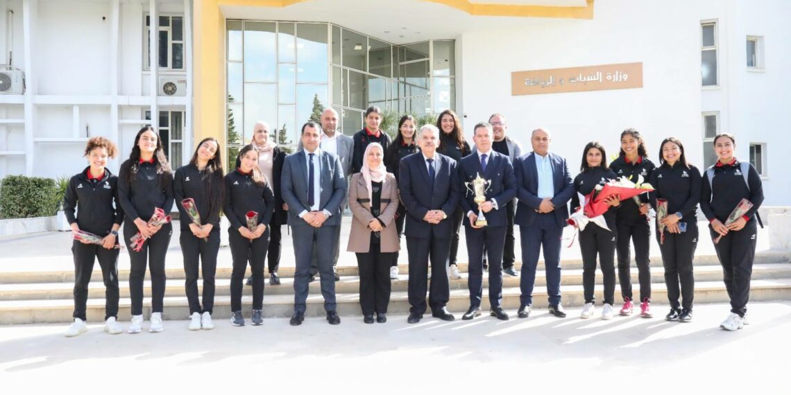 رياضة- الرقبي: الوزير يكرّم لاعبات الفريق الوطني بمناسبة تتويجهن بالبطولة العربية