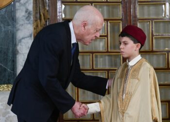 رئيس الجمهورية يشرف على موكب توزيع الجوائز على المتفوقين في حفظ القرآن