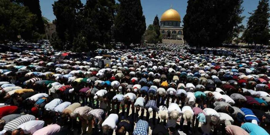 القدس: 180 ألف مصلٍّ في اليوم السادس والعشرين من رمضان بالمسجد الأقصى