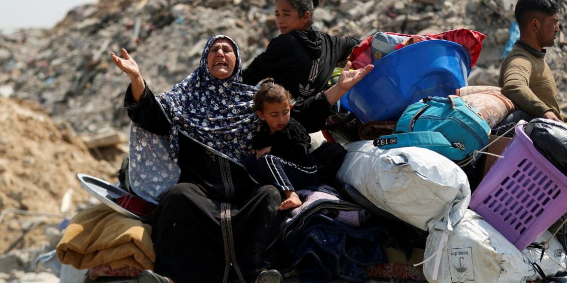 غزة-مباشر: حصيلة الغارات الإسرائيلية ارتفعت إلى 957 بين شهيد وجريح