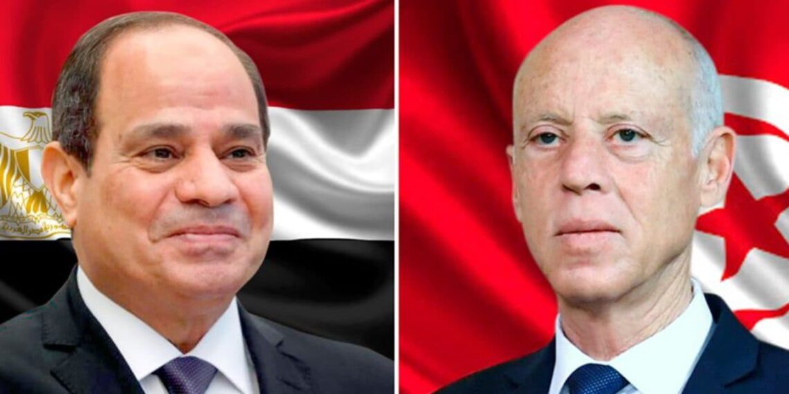 قيس سعيد يهنئ في مكالمة هاتفية عبد الفتاح السيسي بذكرى حرب العبور