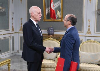 رئيس الجمهورية يتسلّم من رئيس هيئة الانتخابات تقرير الهيئة حول انتخابات 6 أكتوبر الماضي