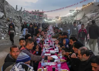 غزّة: إسرائيل توقف دخول المساعدات الإنسانية وتوافق على هدنة رمضان والفصح