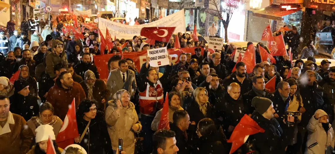 تركيا: المظاهرات متواصلة في المدن والسلطات تعتقل 343 شخصا