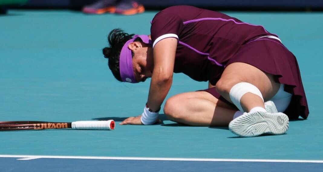 أنس جابر تطمئن احباءها عن حالتها الصحية وتعدهم بالعودة قريبا إلى الميدان