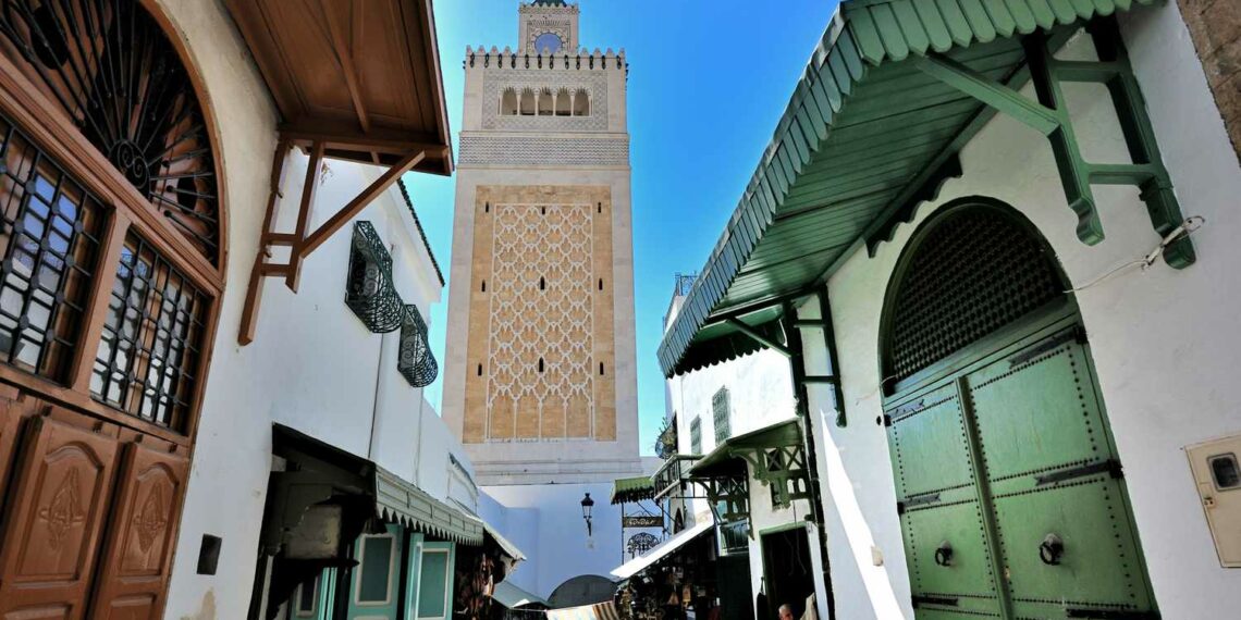 إشارات أحمد الحمروني: روح “المدينة”