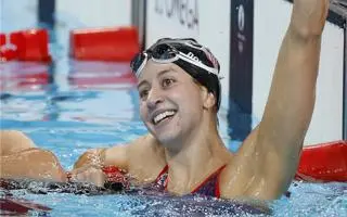 سباحة: بولكباش تحطّم رقمها القياسي لسباق 1500م سباحة حرة