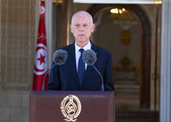 رئيس الجمهورية :المواطنون وقوات الامن في المزونة يتعاضدون في مواجهة من اراد اشعال الفتنة وضرب وحدة الدولة التونسية