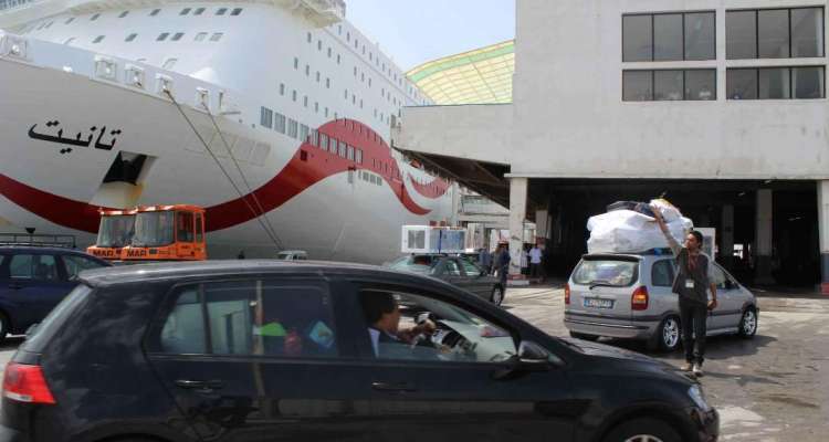 حلق الوادي: ضبط 15 شخصا حاولوا التسلل إلى الميناء بغايةاجتياز الحدود