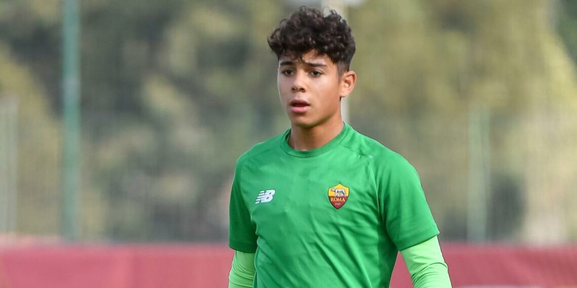 كرة القدم: سليم بوعسكر، حارس منتخب النسور للناشئين الذي تريده إيطاليا