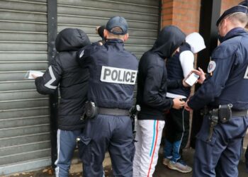 رابطة حقوق الإنسان تعرب عن استيائها إزاء المعاملة السيئة للمهاجرين التونسيين غير النظاميين