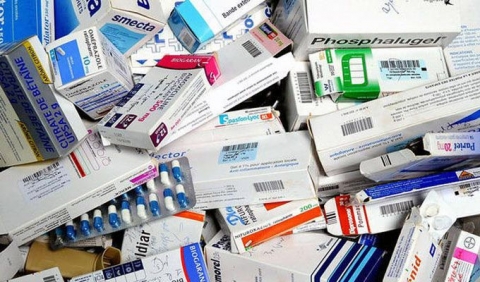 جهات-صفاقس: الحرس الديواني يضبط كميّة من الأدوية مخفية في سيارة تحمل ترقيما اجنبيا