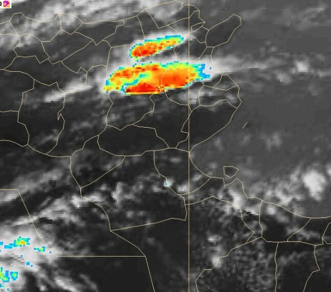 الرصد الجوّي: أمطار غزيرة مصحوبة بالبرَد منتظرة بالشمال الغربي والوسط