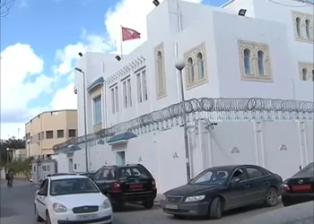 ليبيا: المدرسة التونسية بطرابلس تعلن عن إيقاف الدروس ابتداءً من اليوم وإلى إشعار آخر
